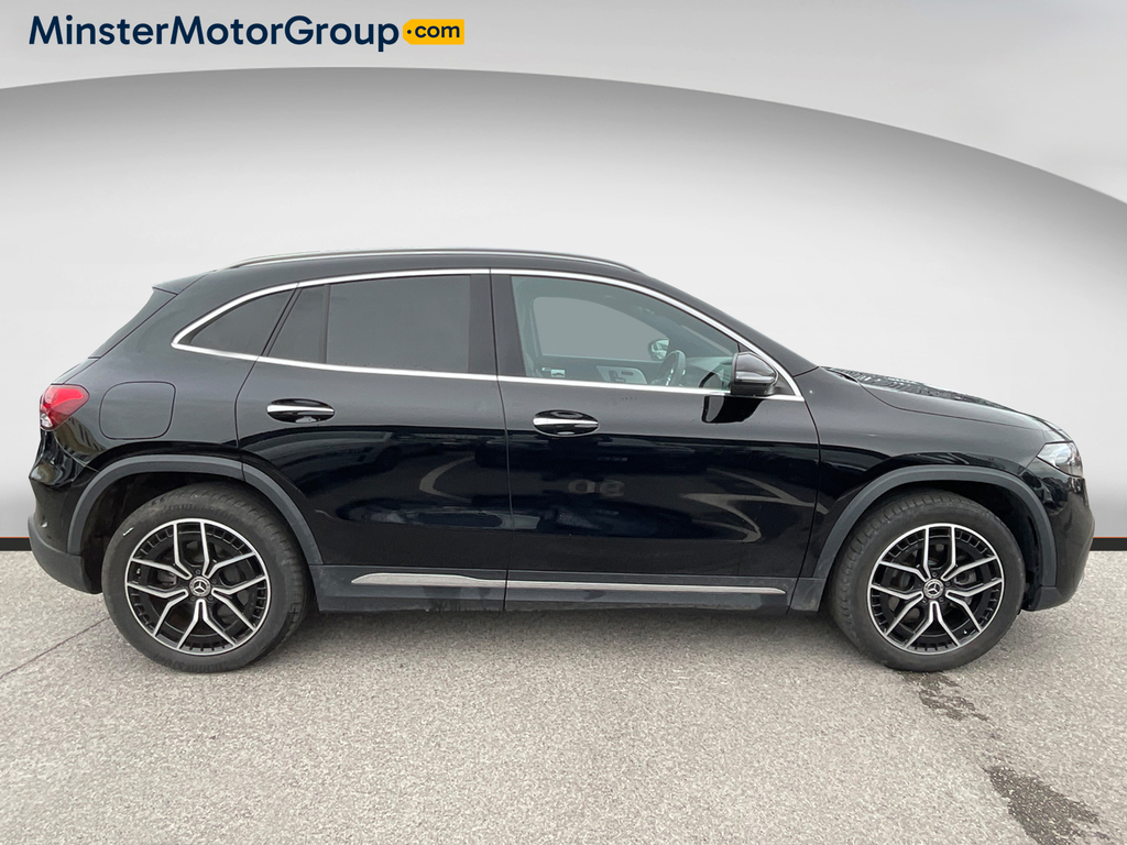 Mercedes-Benz EQA 300 Amg Lne Premium 4Matic Black #2