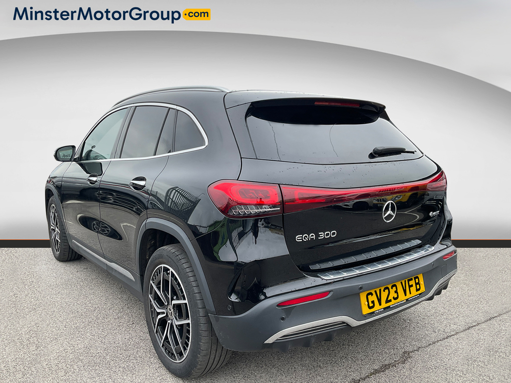 Mercedes-Benz EQA 300 Amg Lne Premium 4Matic Black #4