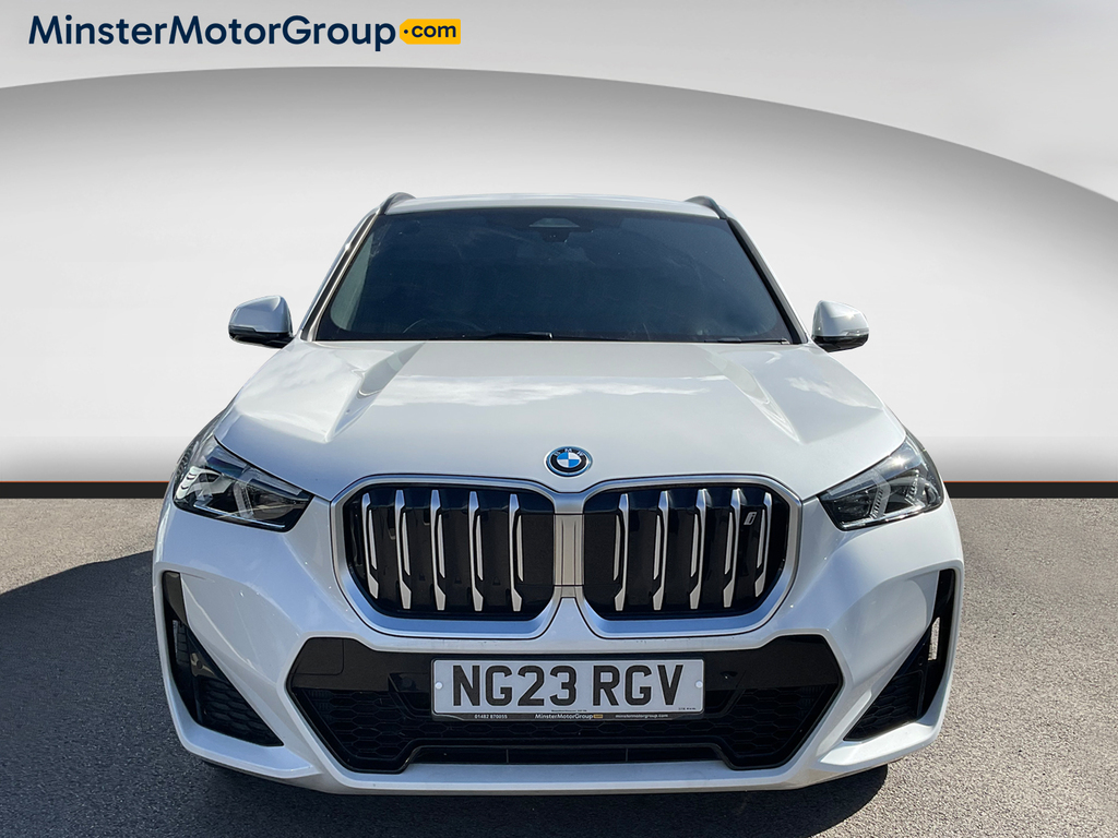 BMW iX1 Xdrive 30 M Sport White #5