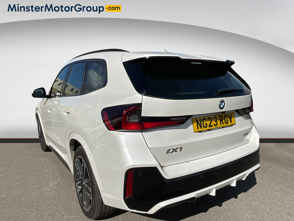BMW iX1 Xdrive 30 M Sport White #4