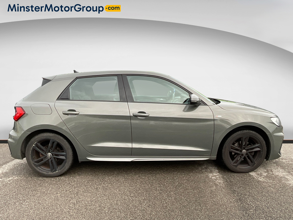 Audi A1 A1 Sportback 40 Tfsi S Line Competition S-a Red #2