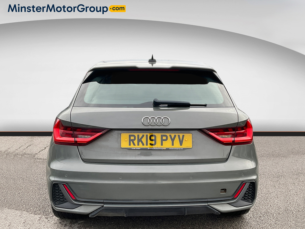 Audi A1 A1 Sportback 40 Tfsi S Line Competition S-a Red #3