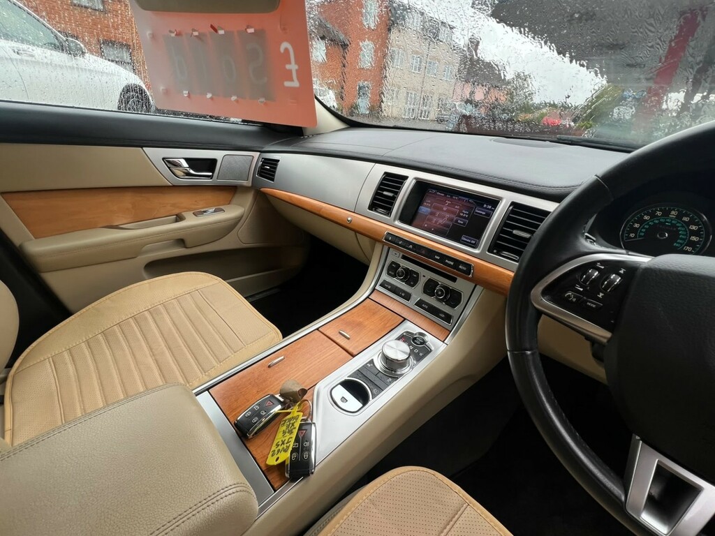 Jaguar XF 2.2D Premium Luxury Grey #27