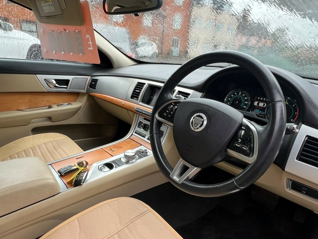 Jaguar XF 2.2D Premium Luxury Grey #23
