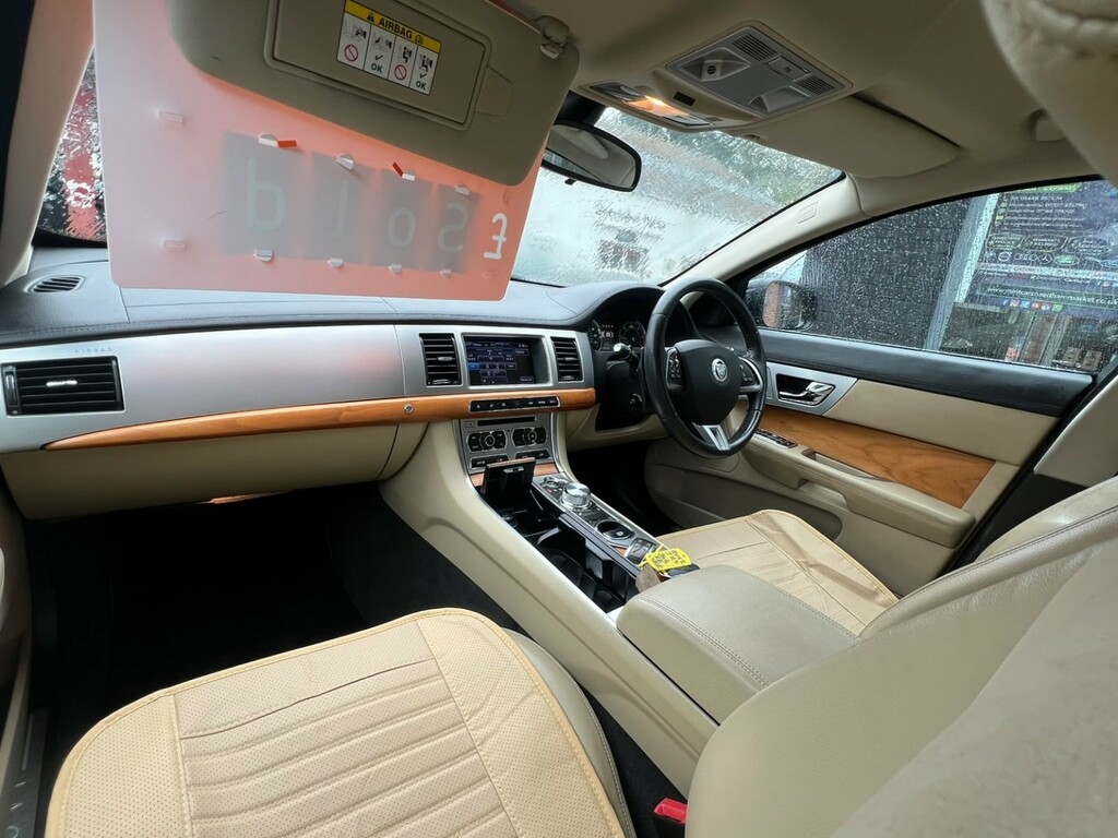 Jaguar XF 2.2D Premium Luxury Grey #37