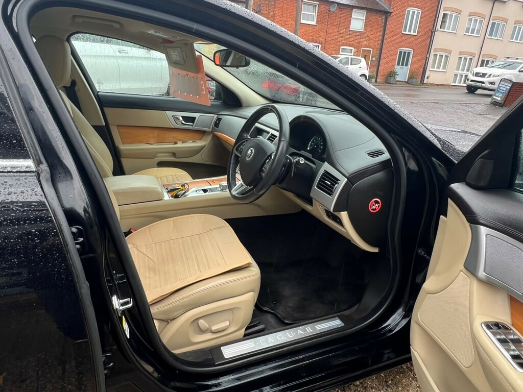 Jaguar XF 2.2D Premium Luxury Grey #22
