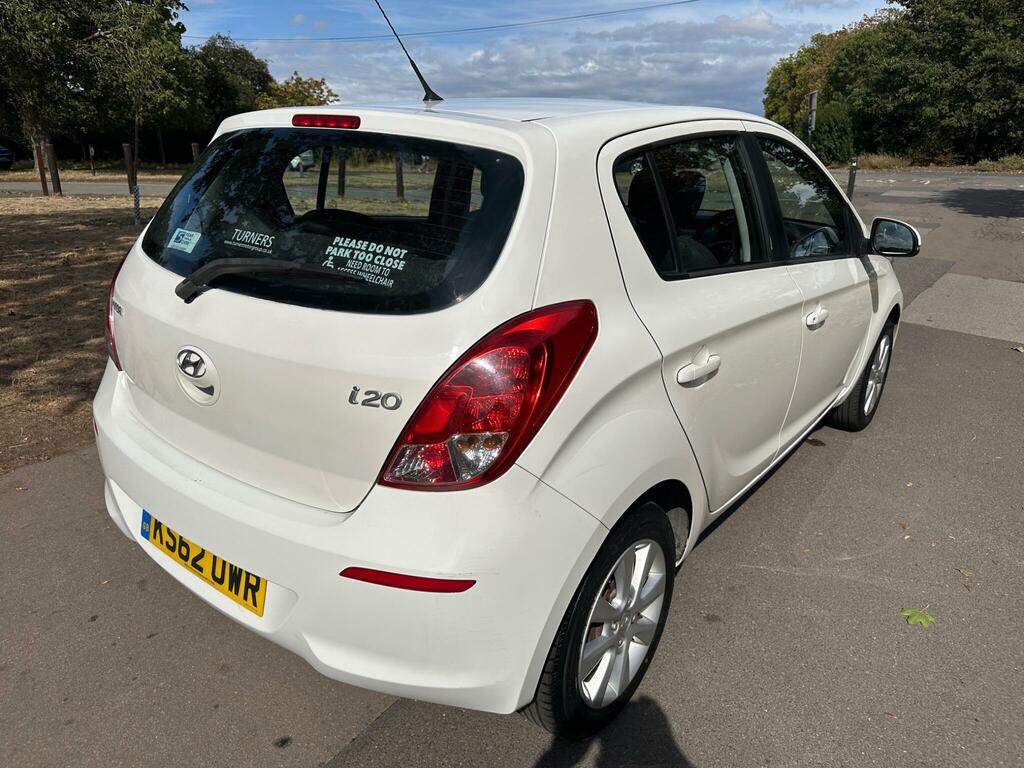 Hyundai I20 Active Black #8