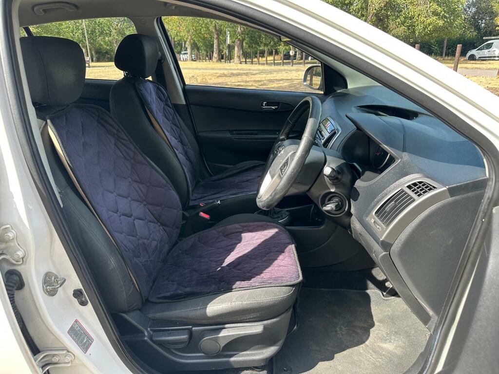 Hyundai I20 Active Black #10