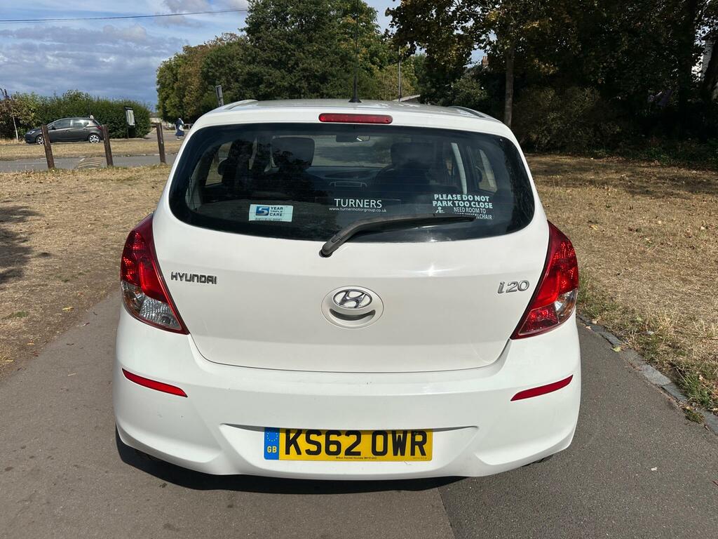 Hyundai I20 Active White #6