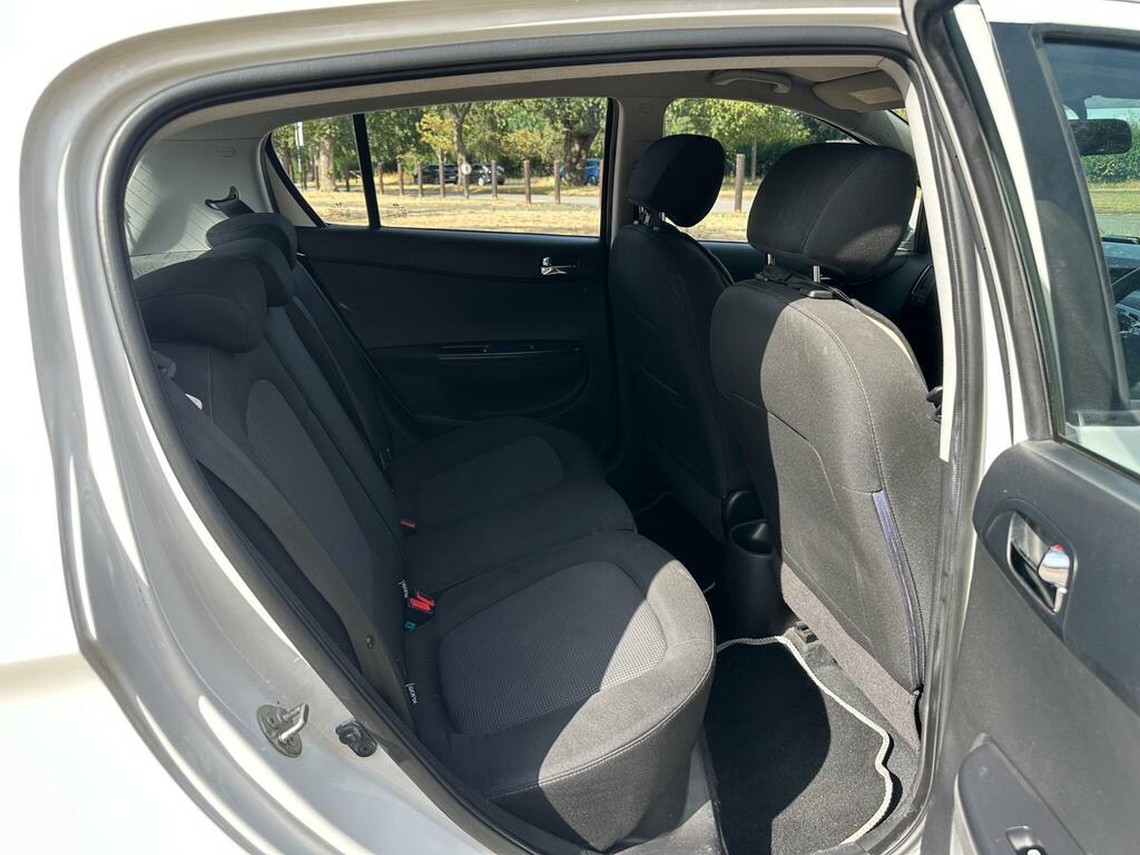 Hyundai I20 Active Black #11