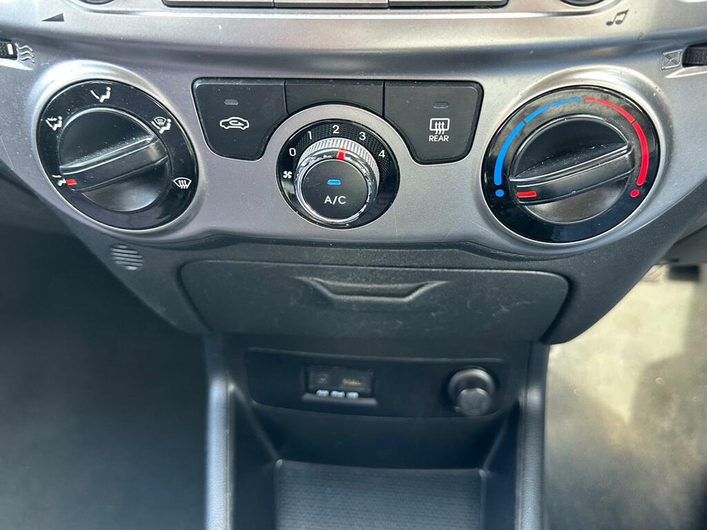 Hyundai I20 Active Black #22