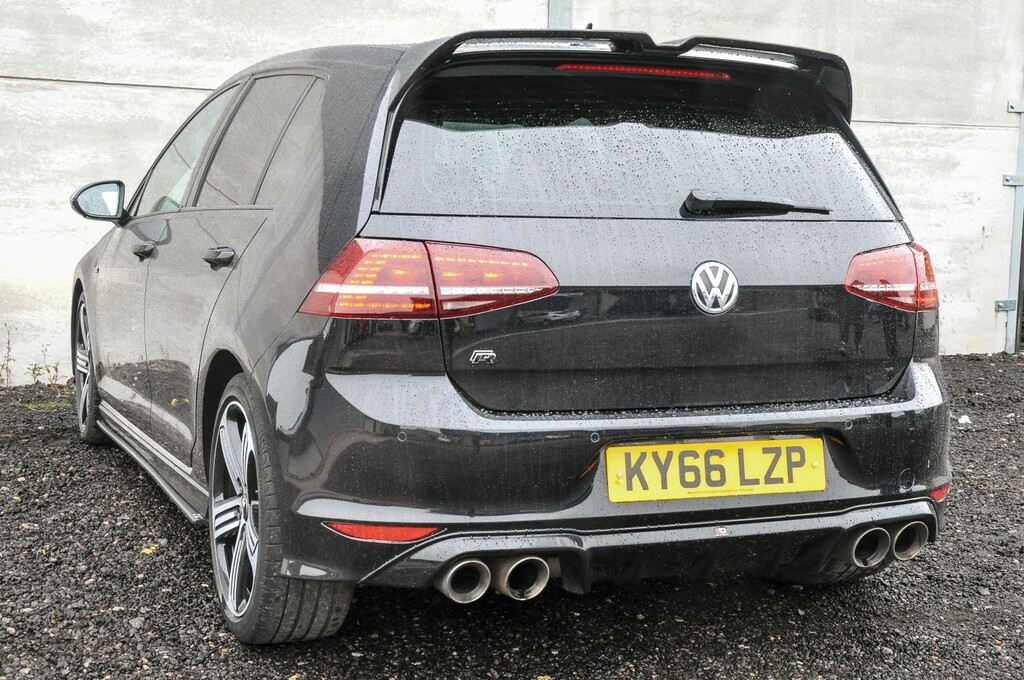 Volkswagen Golf 2.0 Tsi Bluemotion Tech R Black #5