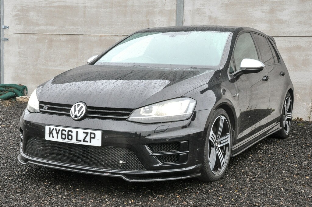 Volkswagen Golf 2.0 Tsi Bluemotion Tech R Black #3