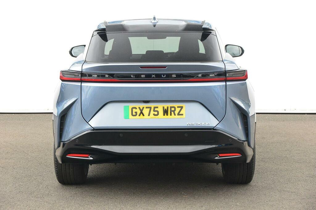 Lexus RZ 300E 150Kw Takumi 71 Kwh Blue #4