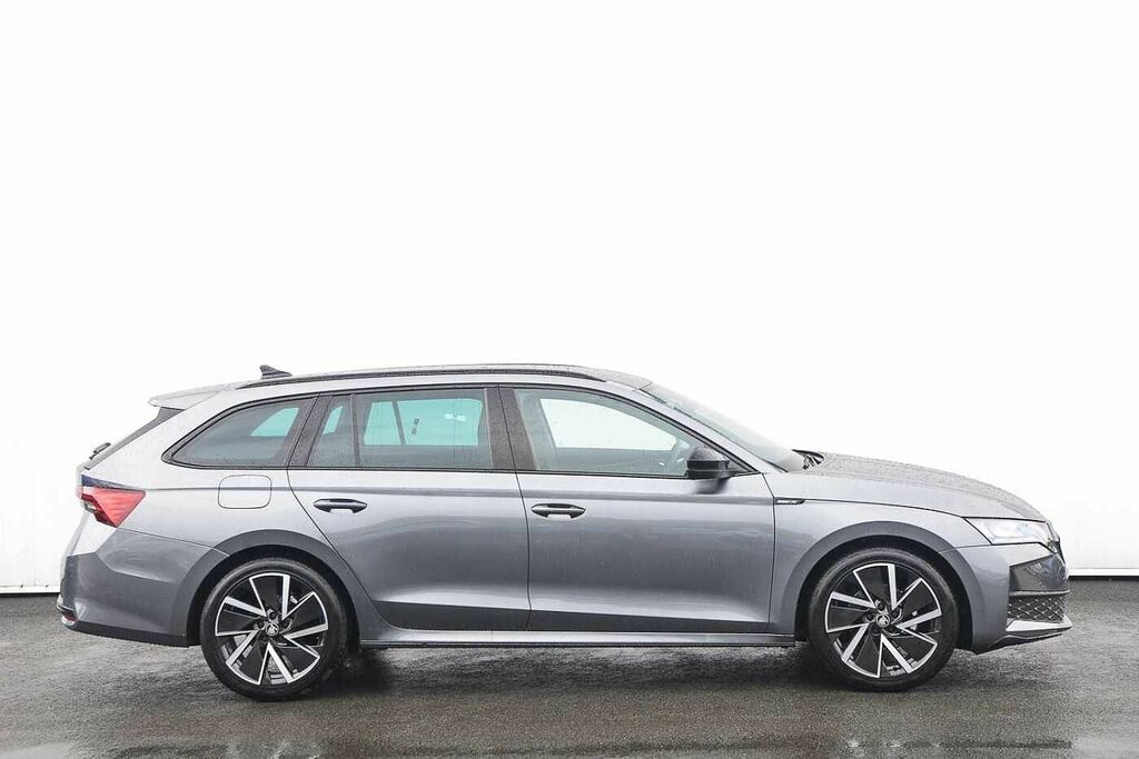 Skoda Octavia 1.5 Tsi 150 E-tec Sportline Dsg Grey #4
