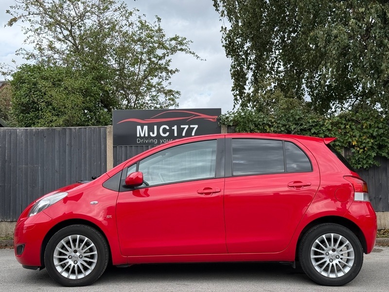 Toyota Yaris 1.33 Dual Vvt-i Sr Red #4
