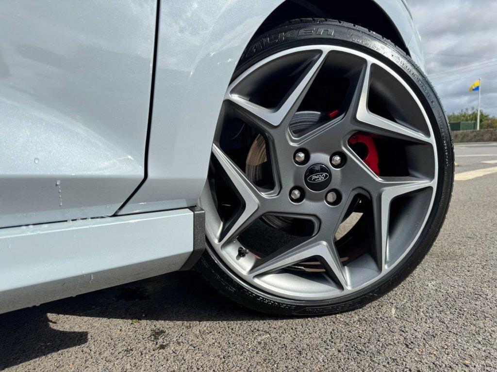 Ford Fiesta Petrol EJ68JWO Silver #5