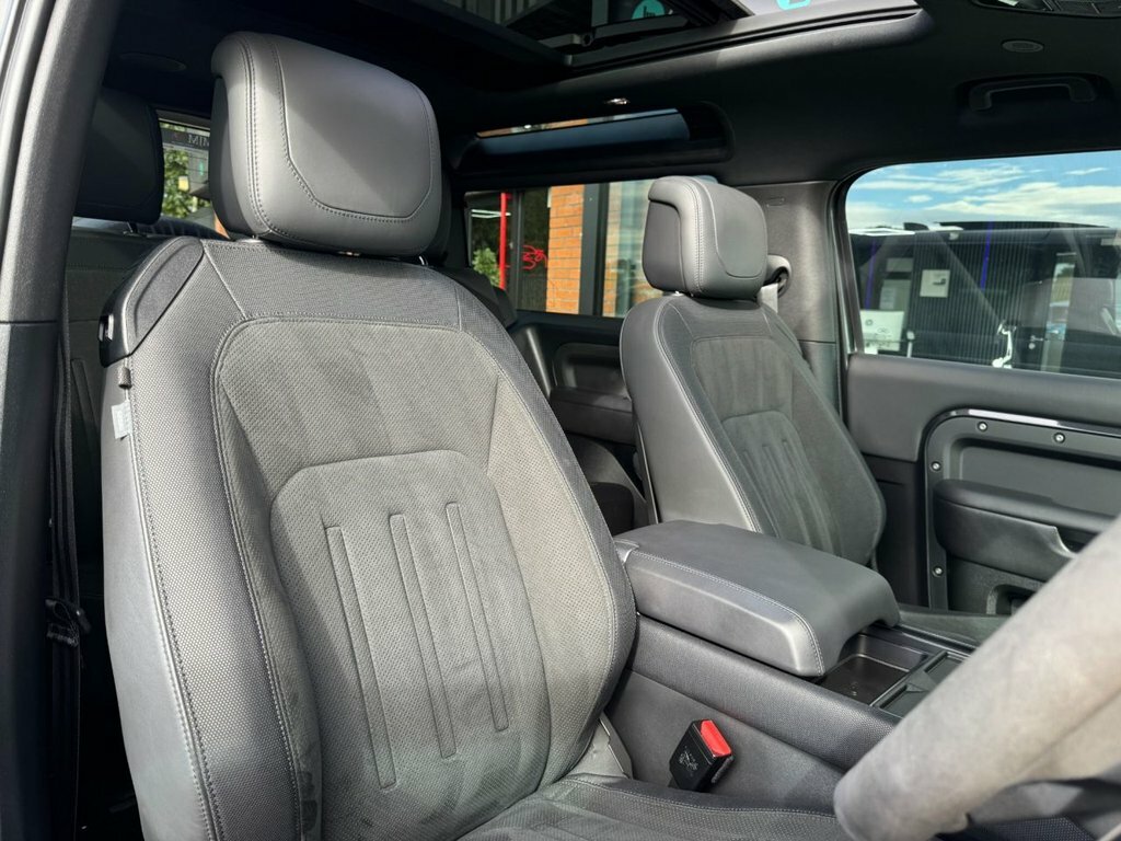 Land Rover Defender 3.0 D200 Hard Top 3 Seat Blue #47