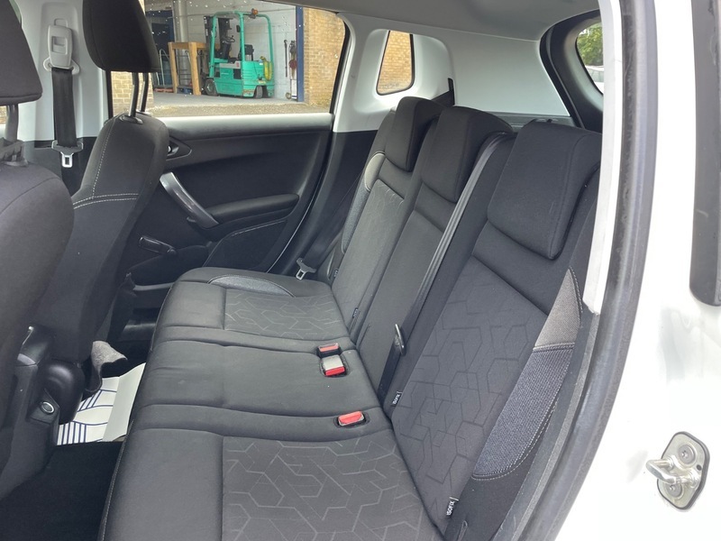 Peugeot 2008 Puretech Active Black #43