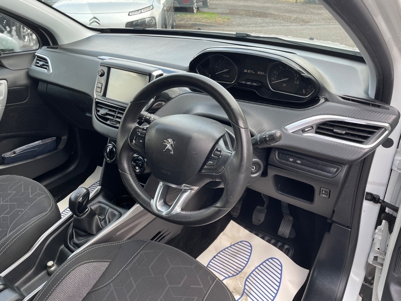 Peugeot 2008 Puretech Active Black #19