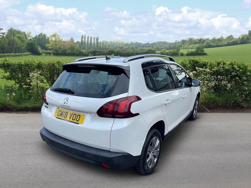 Peugeot 2008 Puretech Active Black #9