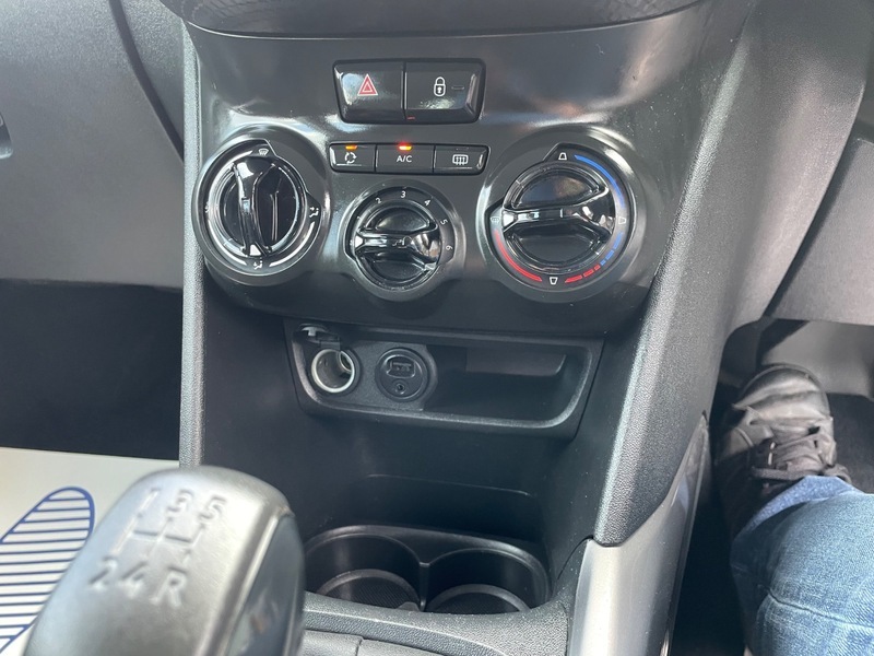 Peugeot 2008 Puretech Active Black #30