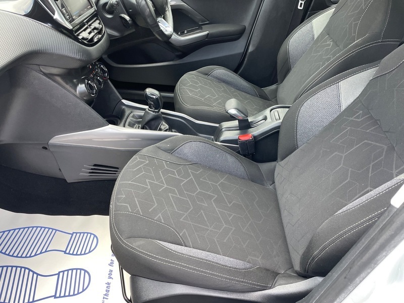 Peugeot 2008 Puretech Active Black #38