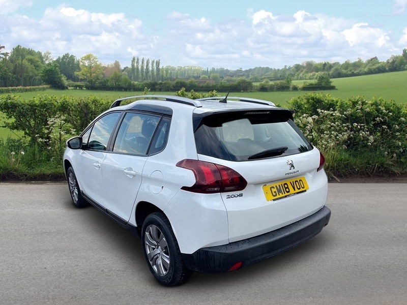 Peugeot 2008 Active White #6