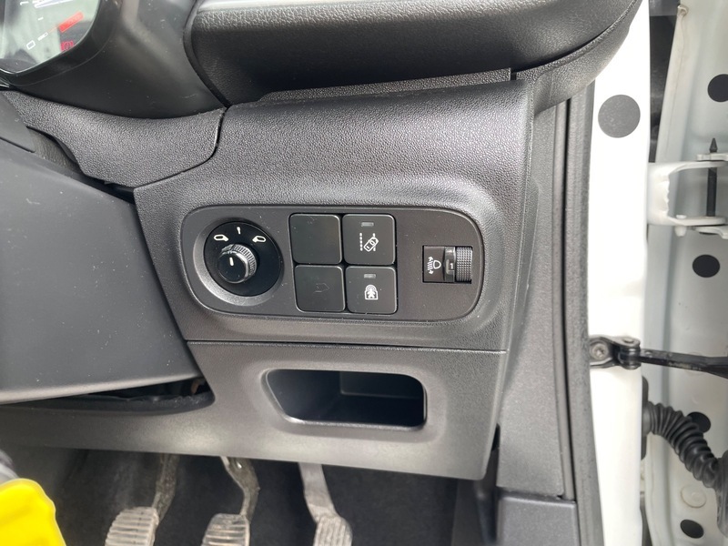 Citroen C3 Feel White #19