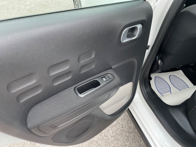 Citroen C3 Feel White #40
