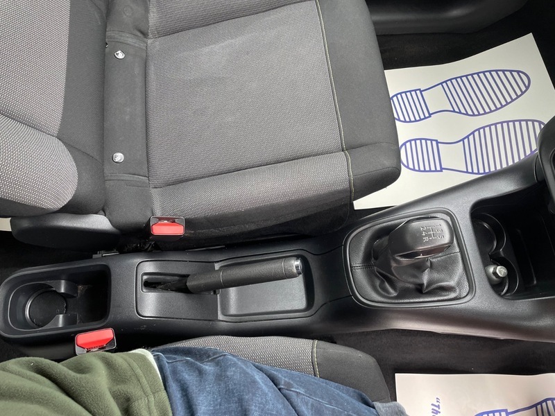 Citroen C3 Feel White #31