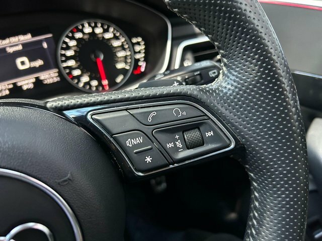 Audi A4 Avant Sport Black #36