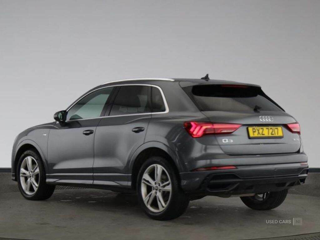 Audi Q3 35 Tfsi S Line S Tronic Black #3