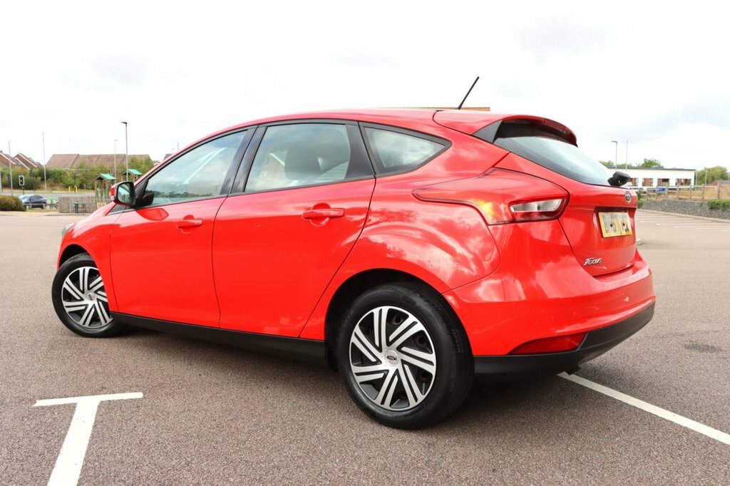 Ford Focus 1.5L Style BK67DZZ Red #3