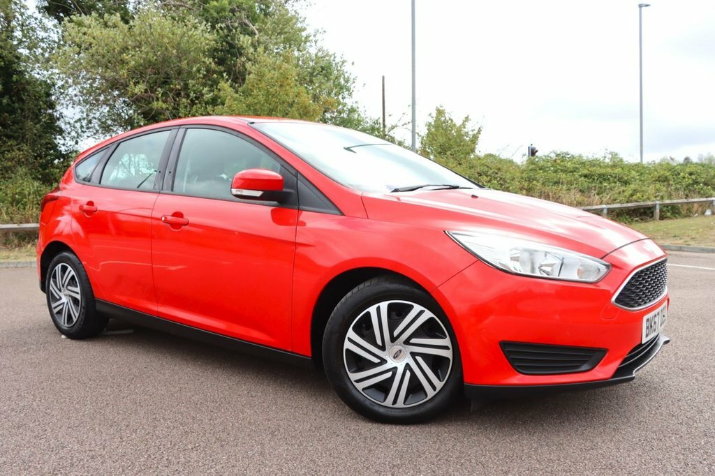Ford Focus 1.5L Style BK67DZZ Red #2