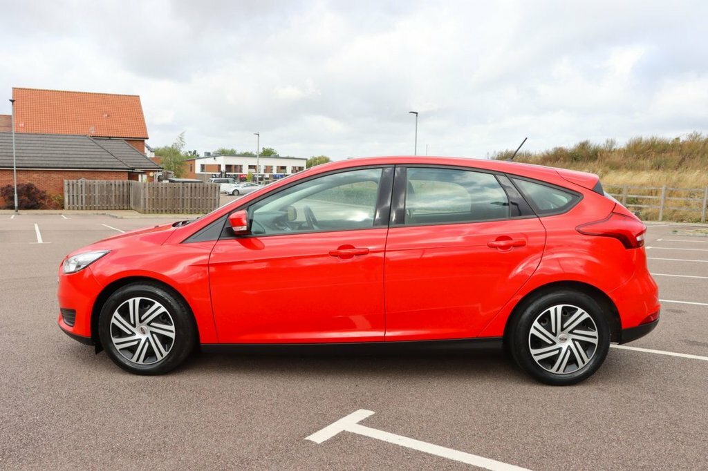 Ford Focus 1.5L Style BK67DZZ Red #6