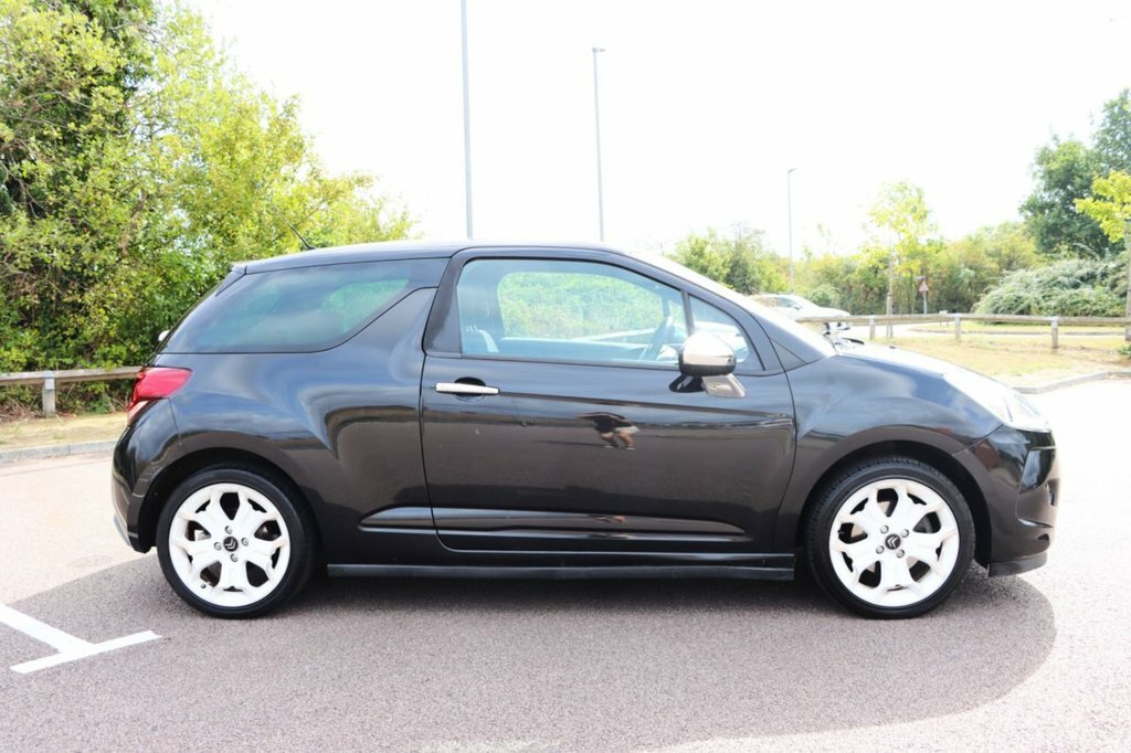 Citroen DS3 1.6L White Black #5