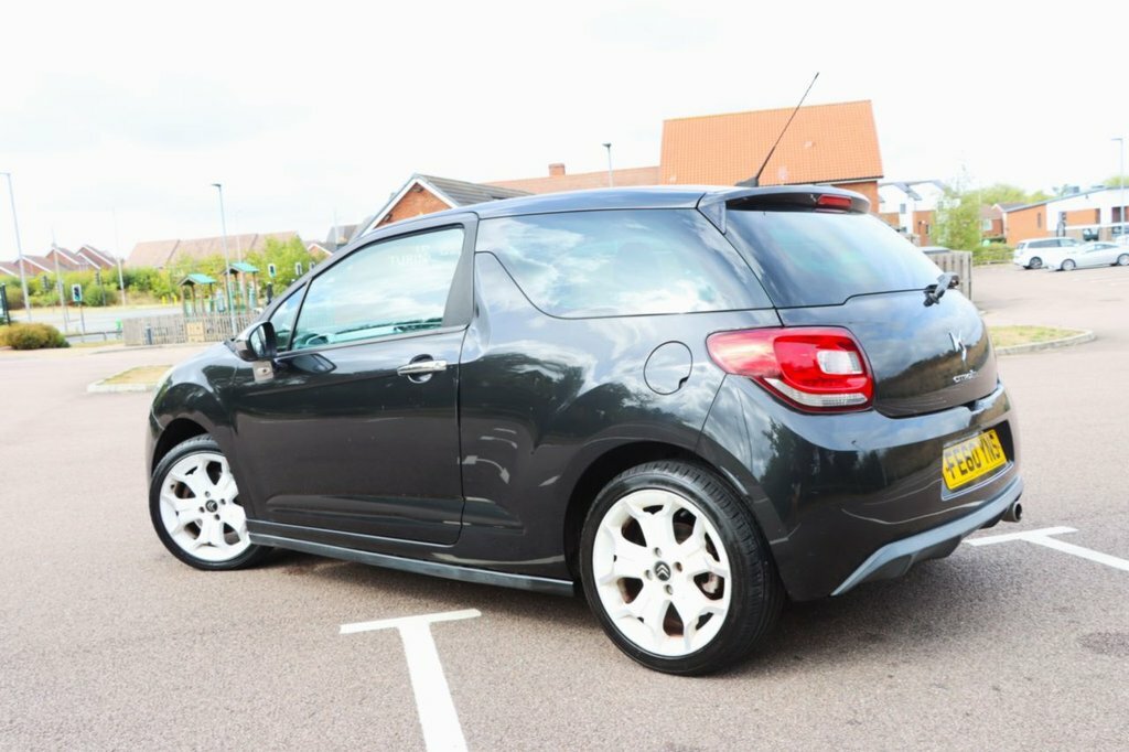 Citroen DS3 1.6L White Black #3