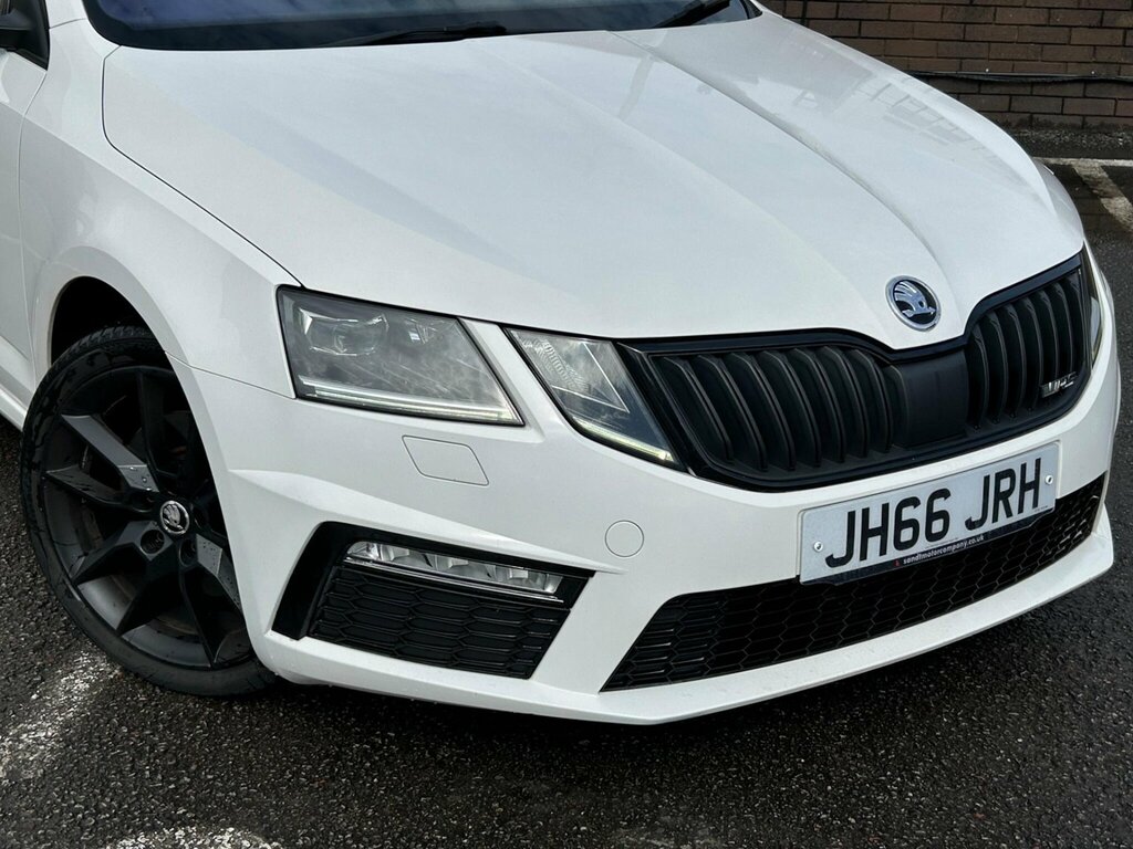 Skoda Octavia 2.0 Tdi Vrs Dsg Euro 6 Ss White #2