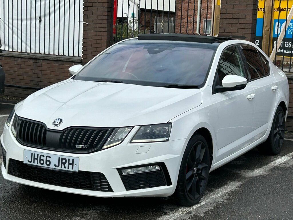 Skoda Octavia 2.0 Tdi Vrs Dsg Euro 6 Ss White #3