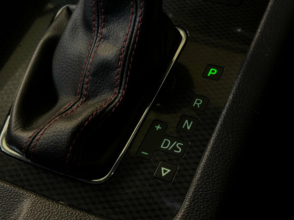 Skoda Octavia 1.6 Tdi Se Technology Black #35