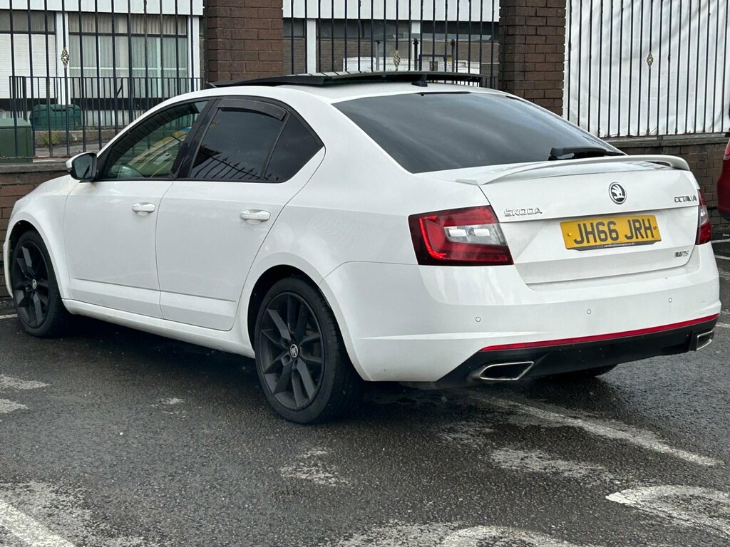 Skoda Octavia 2.0 Tdi Vrs Dsg Euro 6 Ss White #6