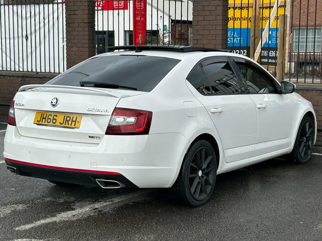 Skoda Octavia 1.6 Tdi Se Technology Black #7