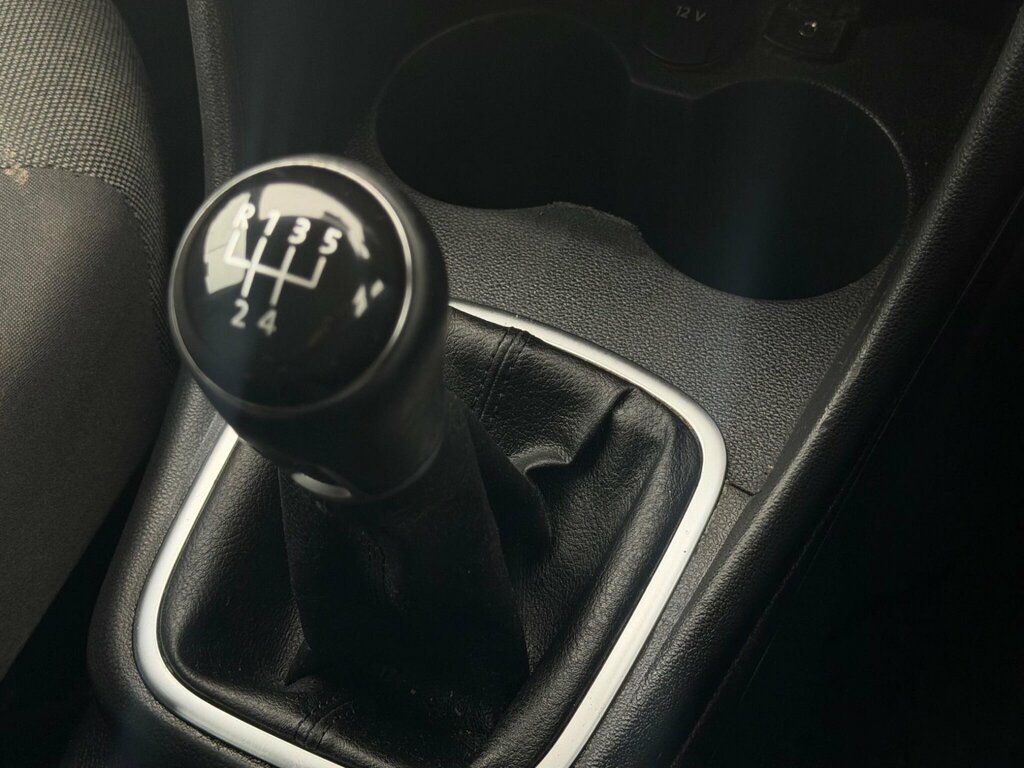 Volkswagen Polo Match Silver #36