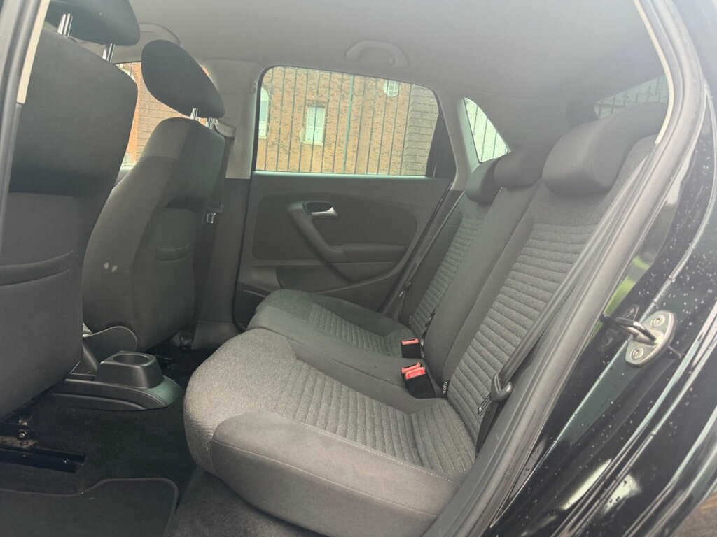 Volkswagen Polo Match Silver #25