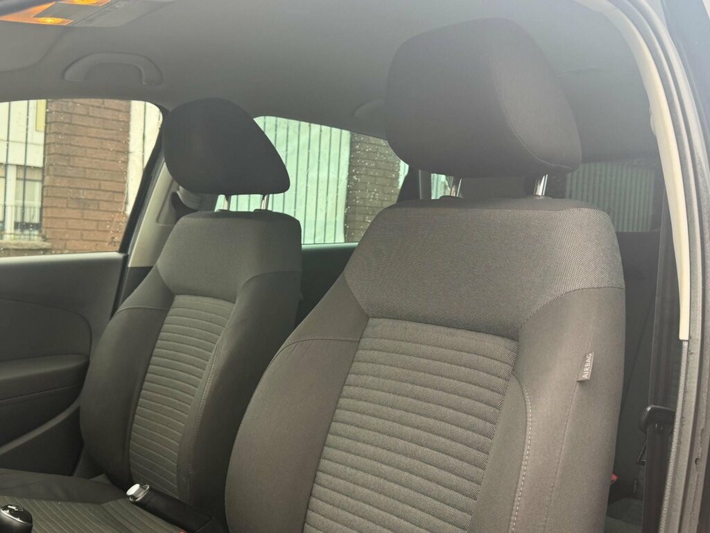 Volkswagen Polo Match Silver #24