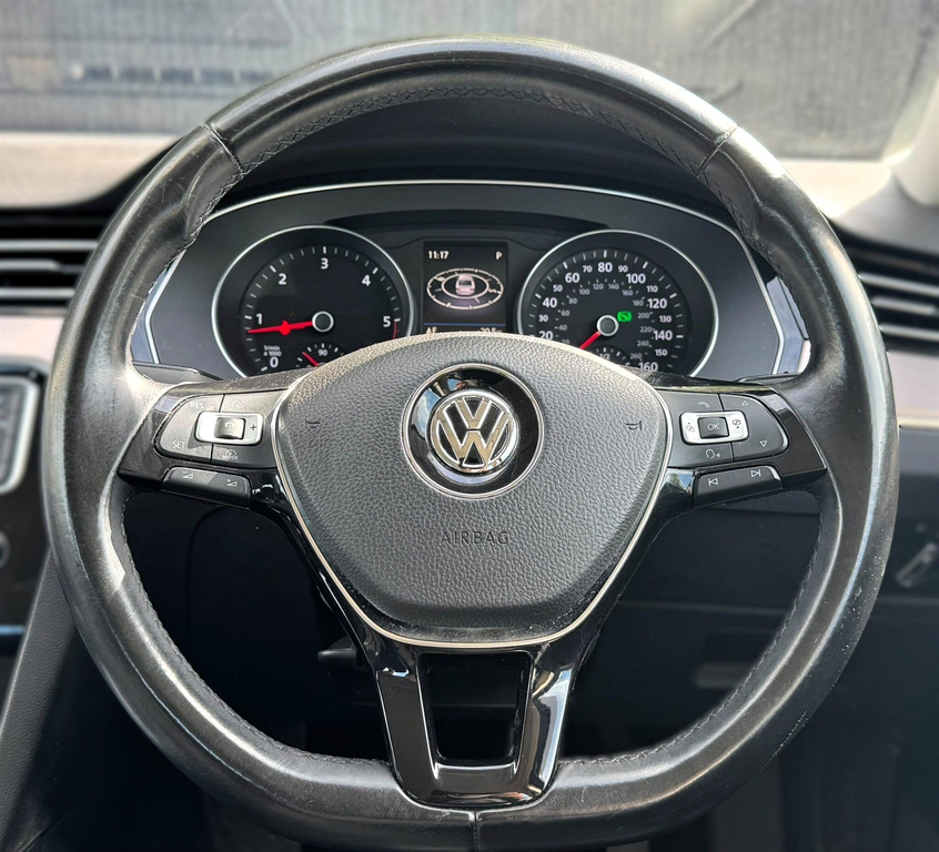 Volkswagen Passat 1.6 Tdi Se White #42