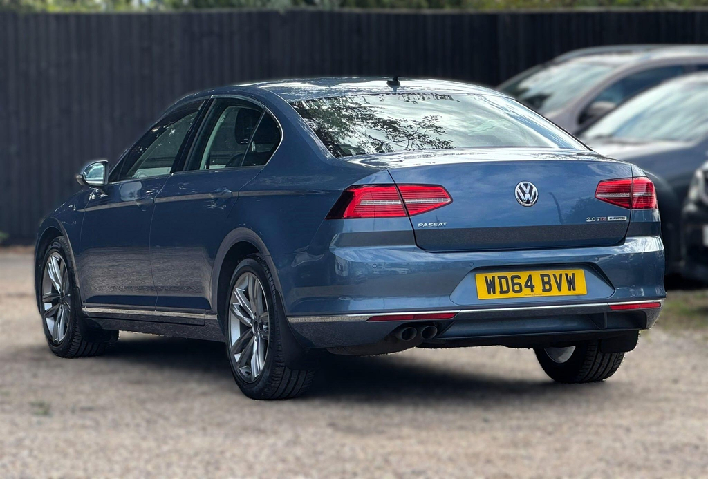 Volkswagen Passat 1.6 Tdi Se White #18