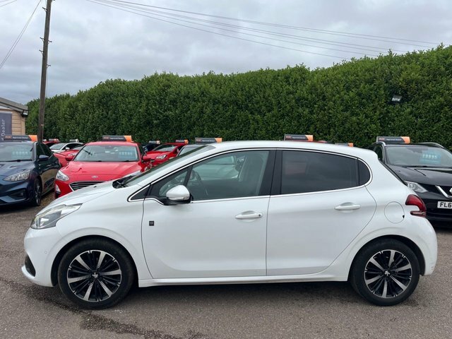 Peugeot 208 2019 1.2 Puretech Tech Edition Hatchback Petro White #6