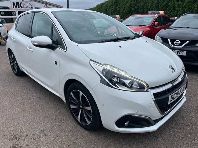 Peugeot 208 2019 1.2 Puretech Tech Edition Hatchback Petro White #3